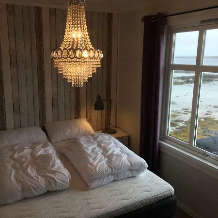 Finnoya With 180* Atlantic Veiw Finnøy