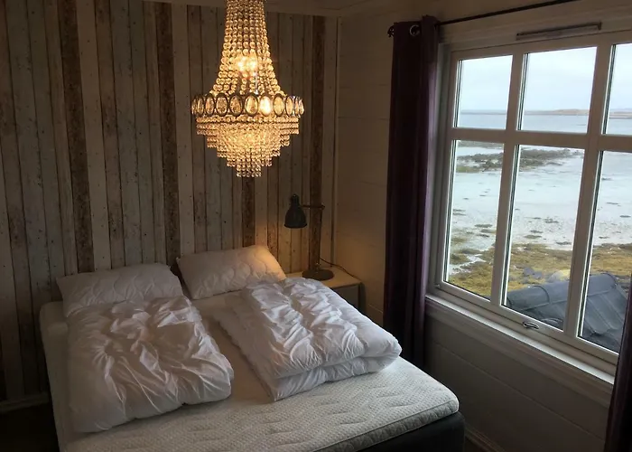 Finnoya With 180* Atlantic Veiw Finnøy