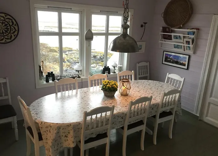 Finnoya With 180* Atlantic Veiw * Finnøy